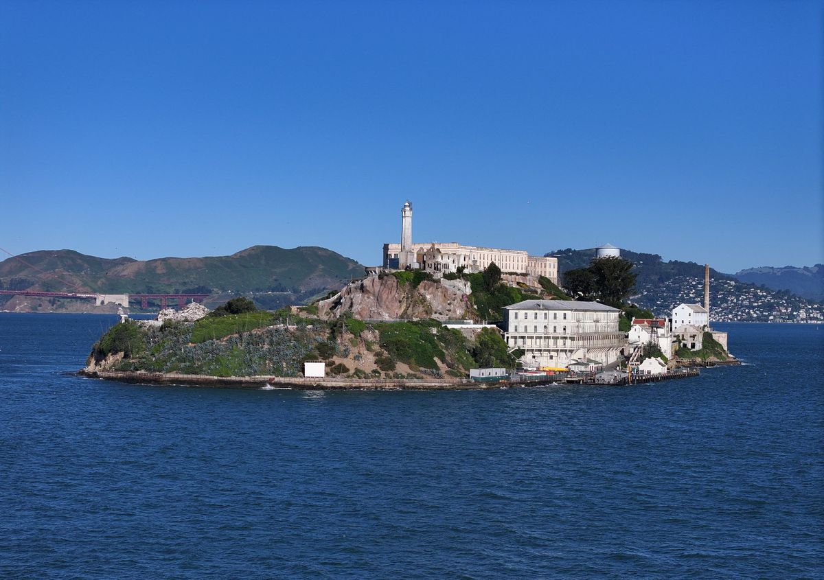 A híres/hírhedt amerikai börtönsziget, az Alcatraz