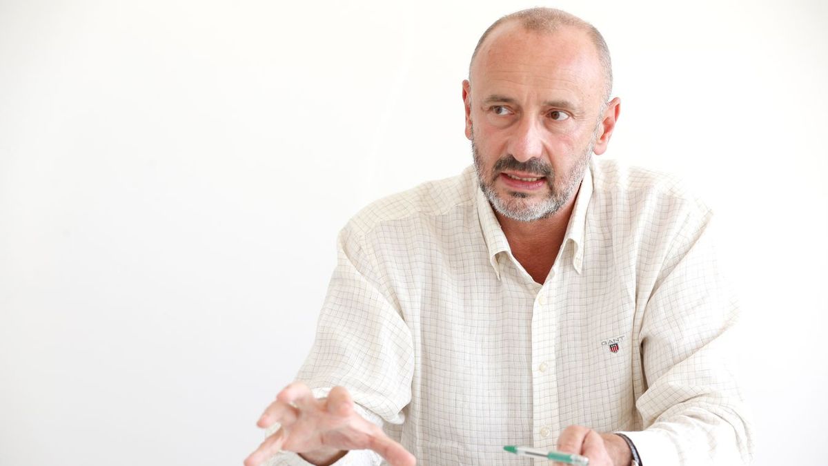 Horváth József elmondta: Recep Tayyip Erdogan török elnök a világ legjobban védett emberei közé tartozik. Fotó: Éberling András