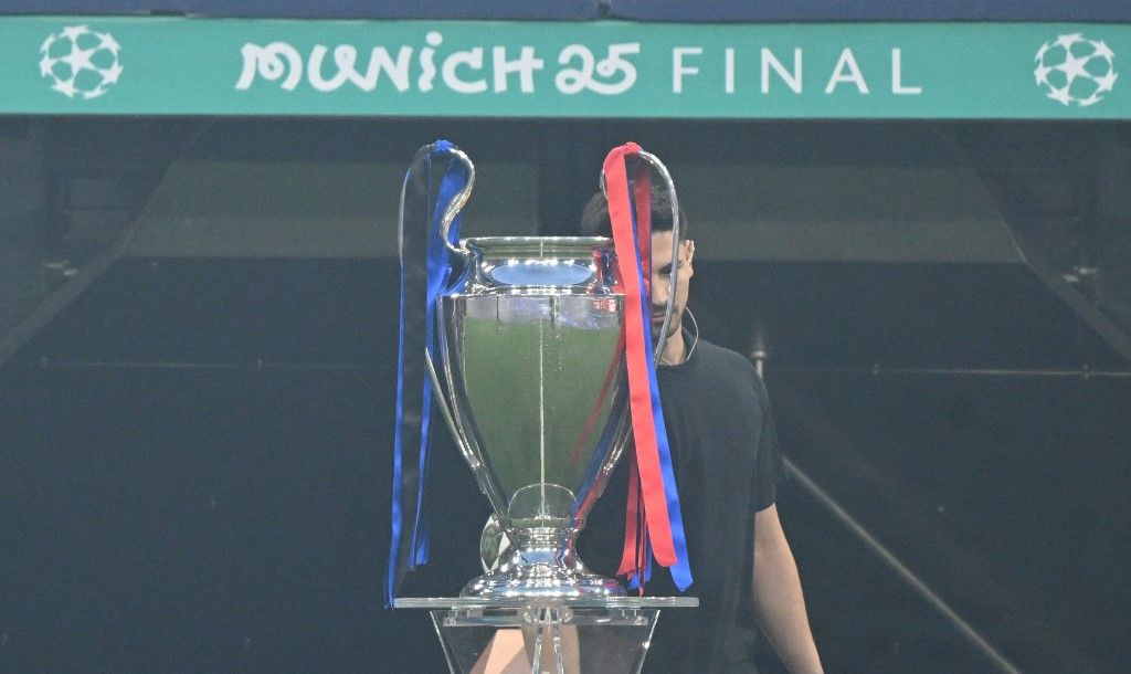 Bajnokok Ligája, BL, döntő, 2025, PSG, Inter, München, The UEFA Champions League (UCL) trophy is pictured before final football match between Paris Saint-Germain (PSG) and Inter Milan in Munich, southern Germany on May 31, 2025. (Photo by Tobias SCHWARZ /