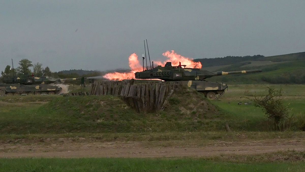 Szalay-Bobrovniczky Kristóf: Mozgásban az elrettentőerő – ilyenek a Leopardjaink a terepen + videó