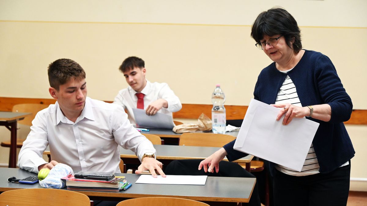 Ez nem volt egyszerű! Egy tanárnő már el is magyarázta hogyan kellett megoldani a mai matematika érettségit + videó