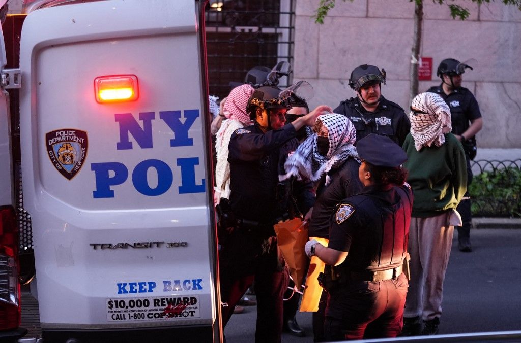 NEW YORK, US - MAY 7: New York City police arrested dozens of Pro-Palestinian protesters on Columbia University on Wednesday evening after they took over part of a central library in New York, USA on May 7, 2025. Lokman Vural Elibol / Anadolu (Photo by Lokman Vural Elibol / ANADOLU / Anadolu via AFP)