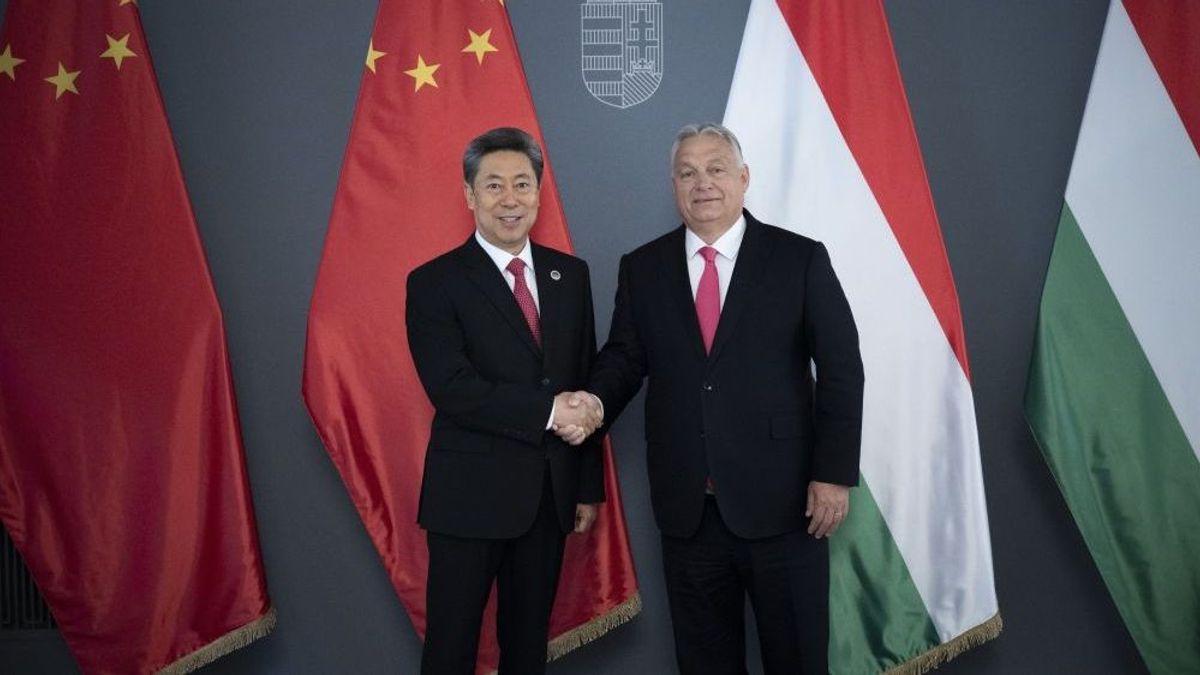 Orbán Viktor a konnektivitás jegyében fogadta a kínai küldöttet