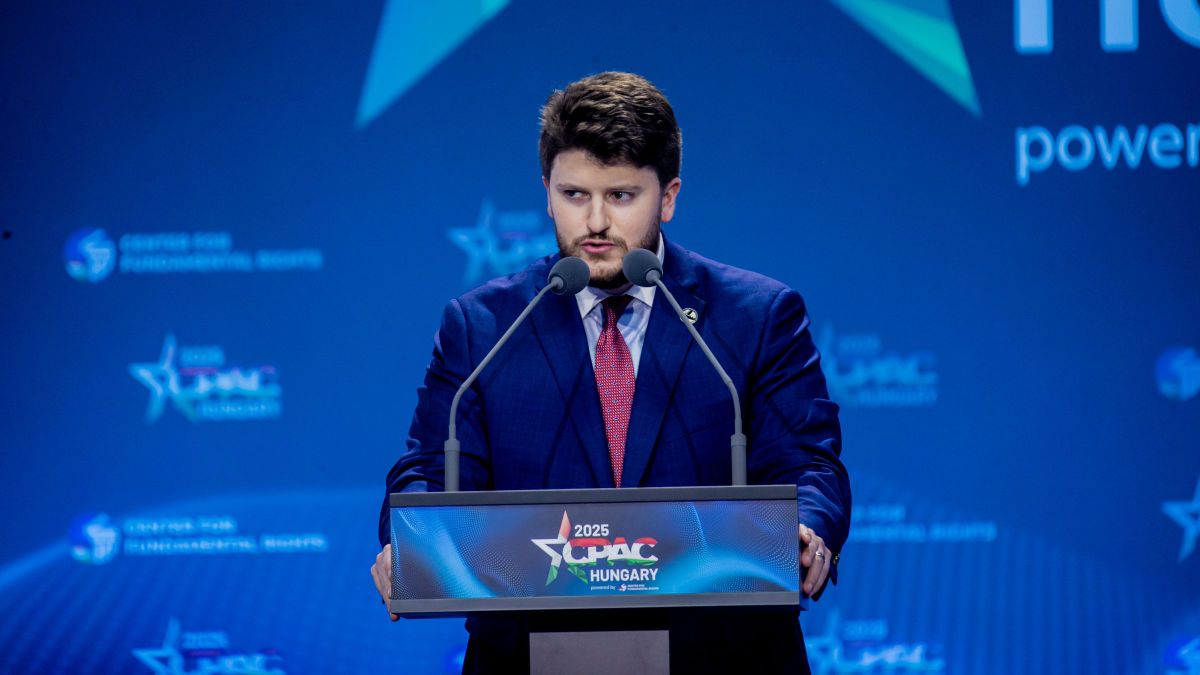 Gavin Wax: Budapest a fény vivője az inkompetencia tengerében