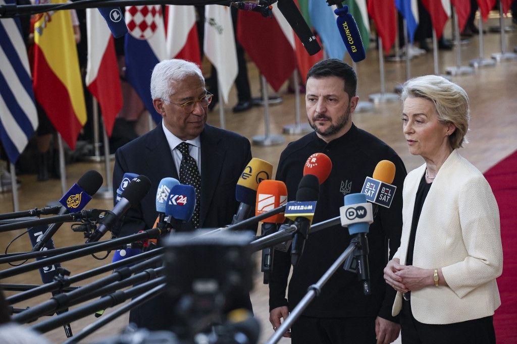 President of Ukraine Volodymyr Zelenskyy attends alongside President of the European Commission Ursula von der Leyen and the President of the European Council Antonio Costa the special EU leaders meeting with the head of states in Brussels, the Emergency Summit on Ukraine and Defence. The presidents spotted talking while arriving and giving a statement to international media and press. Brussels, Belgium on March 6, 2025 (Photo by Nicolas Economou/NurPhoto) (Photo by Nicolas Economou / NurPhoto / NurPhoto via AFP)