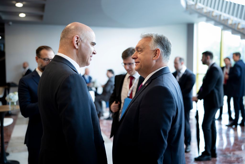 Az Európai Politikai Közösség csúcstalálkozója Tiranában