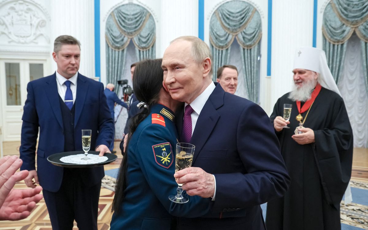 Vlagyimir Putyin rangos kitüntetéseket osztott ki