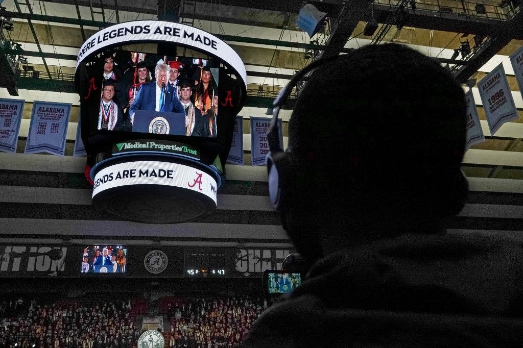 Donald Trump amerikai elnök beszédet mond az Alabamai Egyetemen (Fotó: AFP)