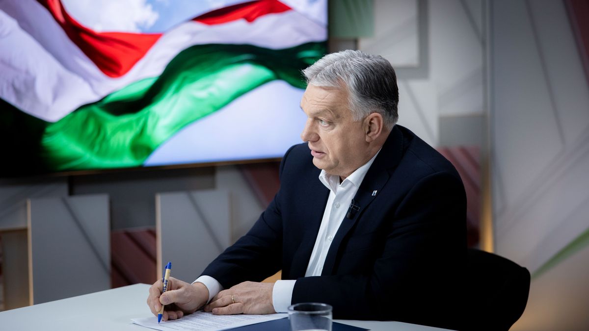 Orbán Viktor mellett állt ki a bolgár alkotmányjogász