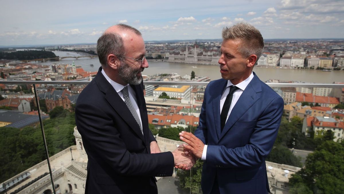 Manfred Weber felvázolta Magyar Péter házi feladatát + videó