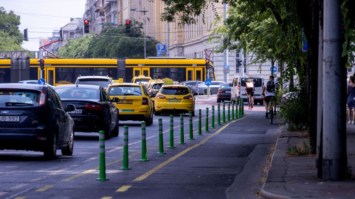 Ismét az autósok járnak pórul Budapesten