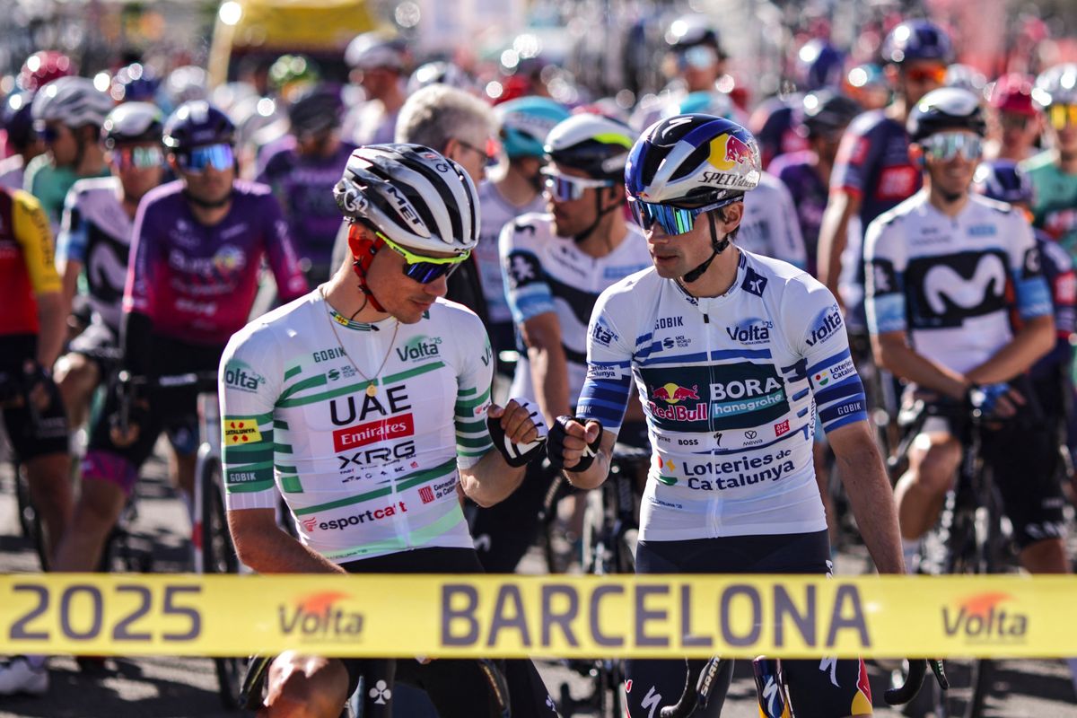 A címvédő Tadej Pogacar nem indul, a Giro d’Italia rózsaszín trikójáért csapattársa, Juan Ayuso és honfitársa, Primoz Roglic csatázhat