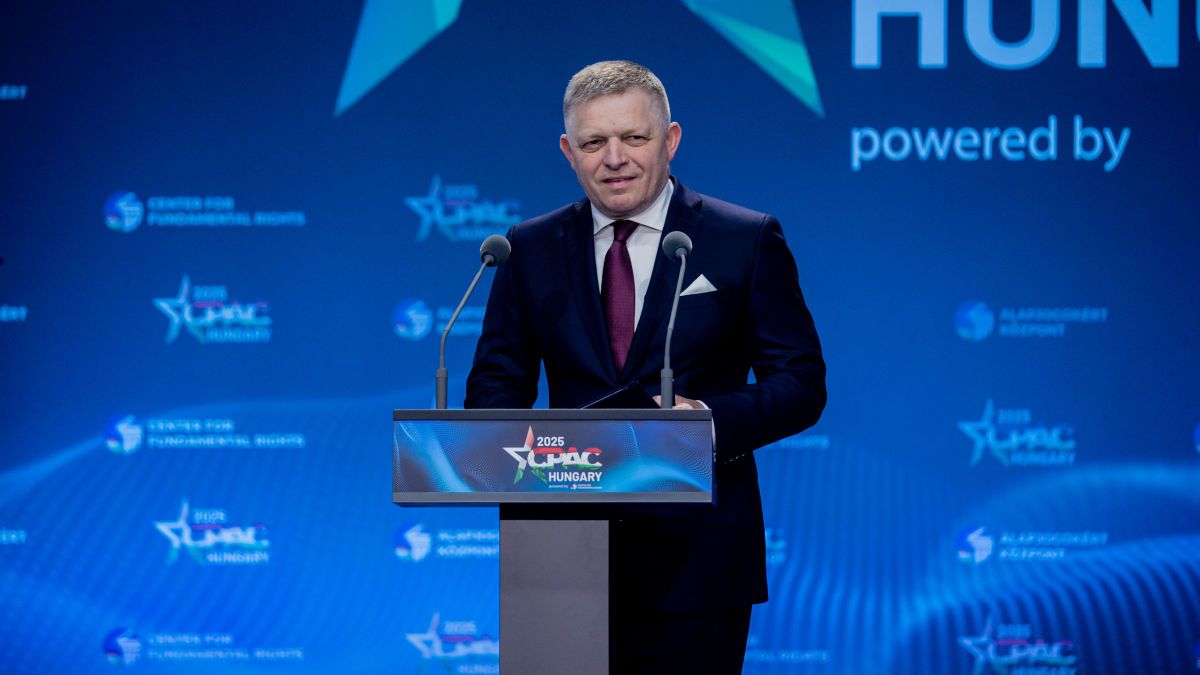 Robert Fico: Óriási biztonsági kihívások elé állítottak bennünket