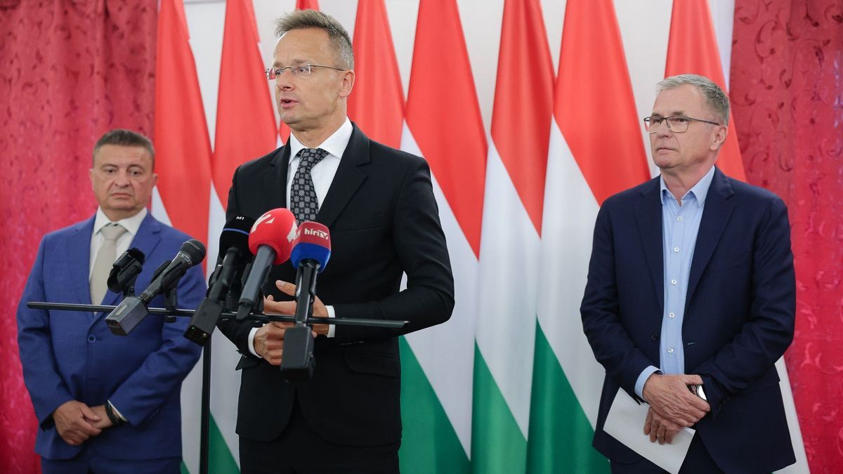 Szijjártó Péter: Súlyos kockázatot jelente Ukrajna csatlakozása