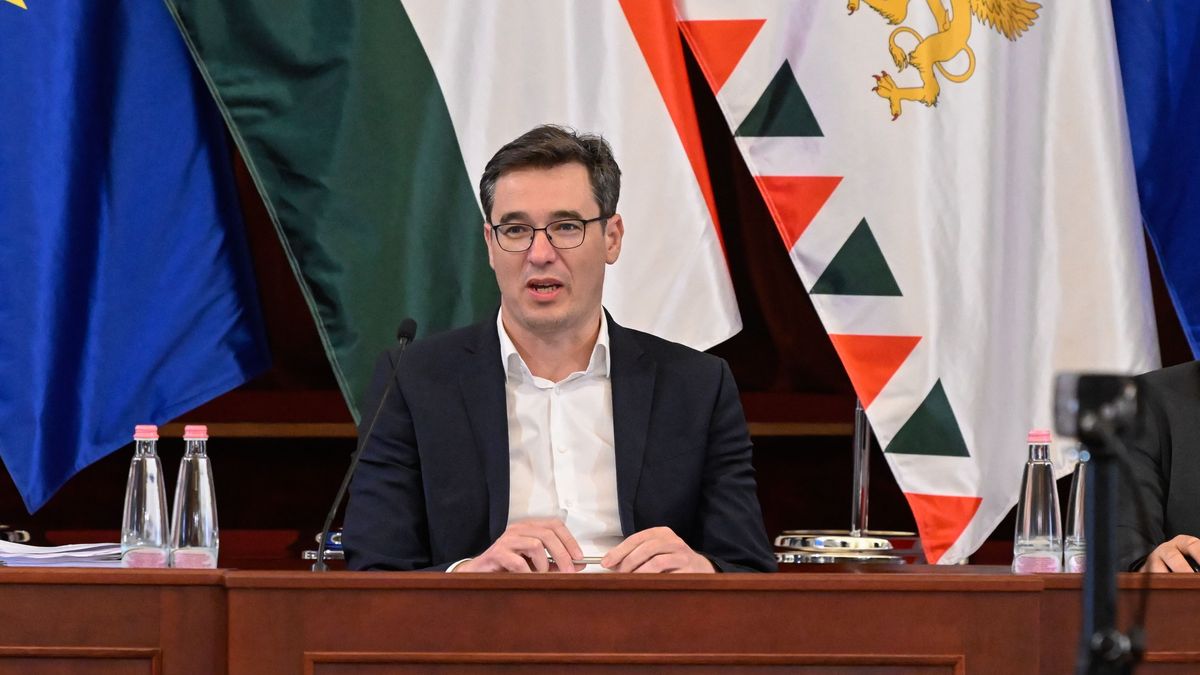 Budapest, 2025. április 30.Karácsony Gergely főpolgármester a Fővárosi Közgyűlés ülésén a Városháza dísztermében 2025. április 30-án.MTI/Máthé Zoltán csőd