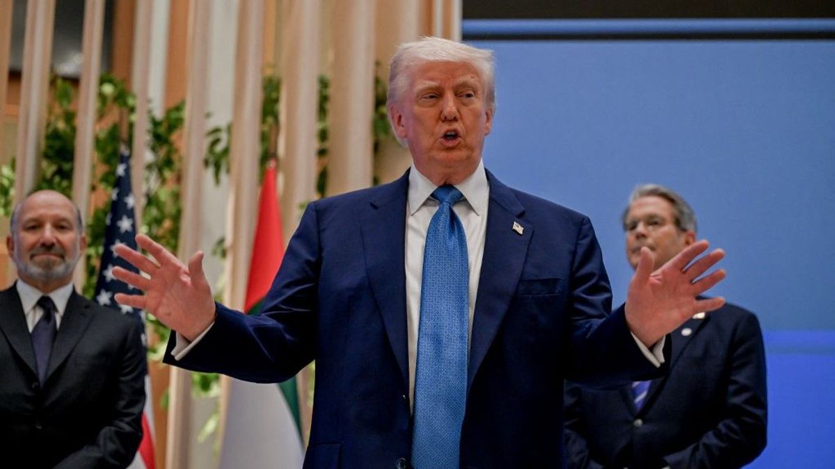 Donald Trump egy több mint száz országot érintő bejelentést tett Szaúd-Arábiából