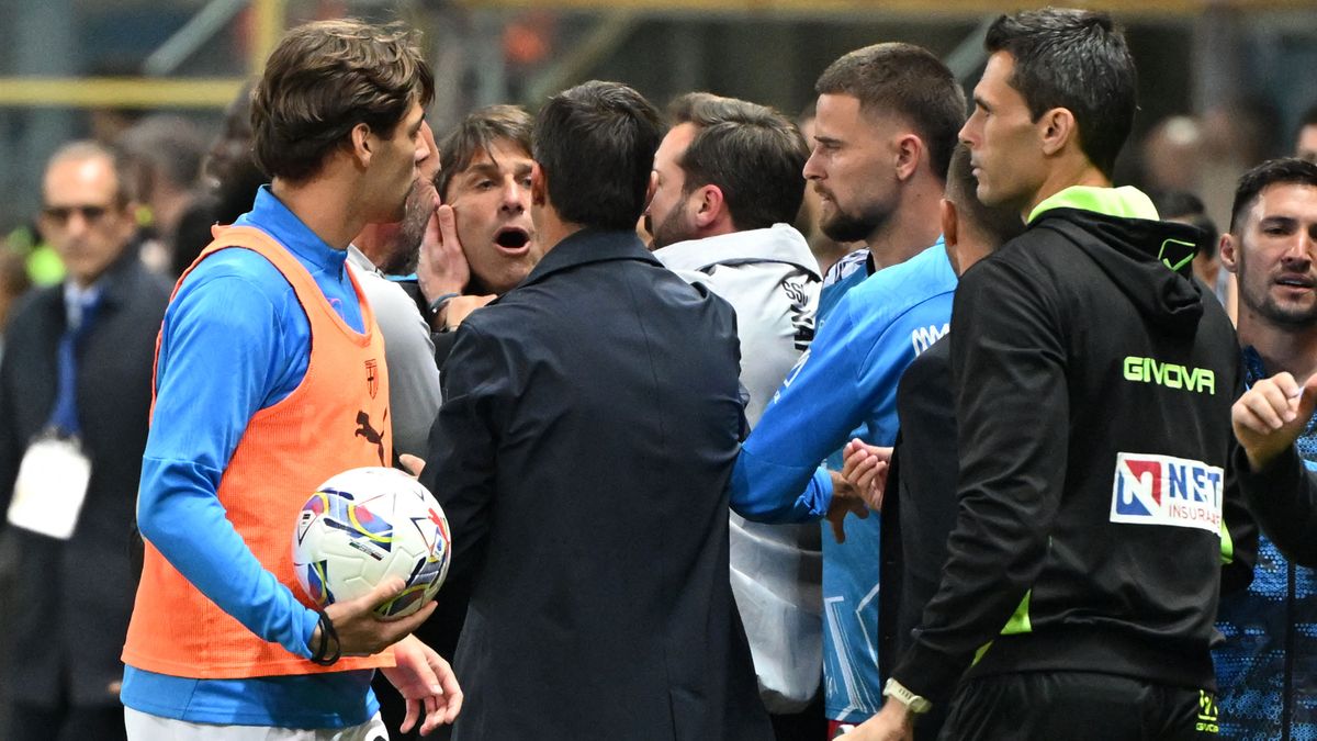 VAR-parádé Olaszországban, Conte és Inzaghi is felrobbant, nem maradt edző a kispadokon