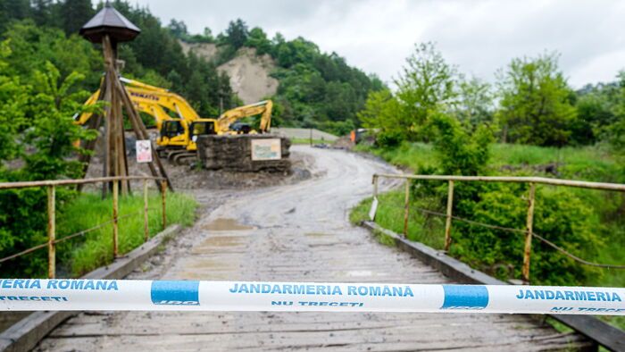 Ömlik a víz a parajdi sóbányába