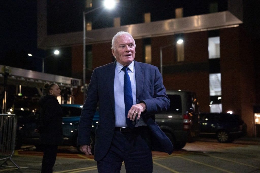 Eddie Gray úton a Leeds Sheffield United elleni, februári mérkőzésére
