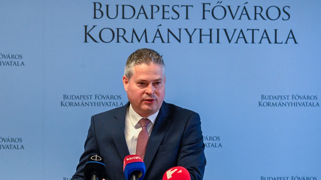 Budapest, 2025. április 23.
Sára Botond főispán, Budapest Főváros Kormányhivatala vezetője a fogyasztóvédelmi konzultációról tartott sajtótájékoztatón Budapest Főváros Kormányhivatalában, a XIII. kerületi Teve utcában 2025. április 23-án. Május 23-áig leh