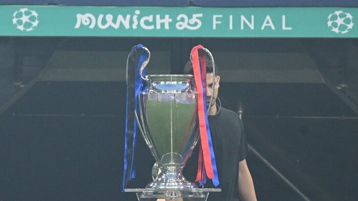 Bajnokok Ligája, BL, döntő, 2025, PSG, Inter, München, The UEFA Champions League (UCL) trophy is pictured before final football match between Paris Saint-Germain (PSG) and Inter Milan in Munich, southern Germany on May 31, 2025. (Photo by Tobias SCHWARZ /