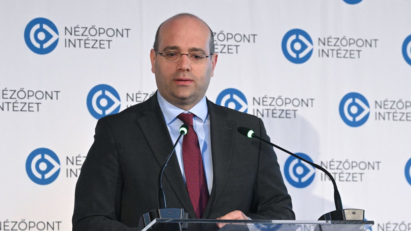 Pilhál György kapta a Jótollú magyar újságíró díjat

MTI Fotószerkesztõség

Koszticsák Szilárd
