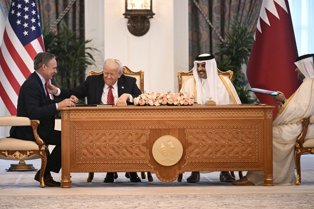 Trump 200 milliárd dolláros üzletet kötött Katarban