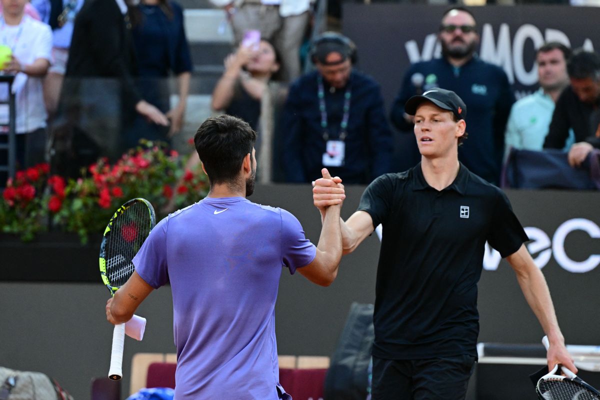Rómában az olasz gratulált spanyolnak, Párizsban összejöhet Carlos Alcaraz és Jannik Sinner első Grand Slam-döntője