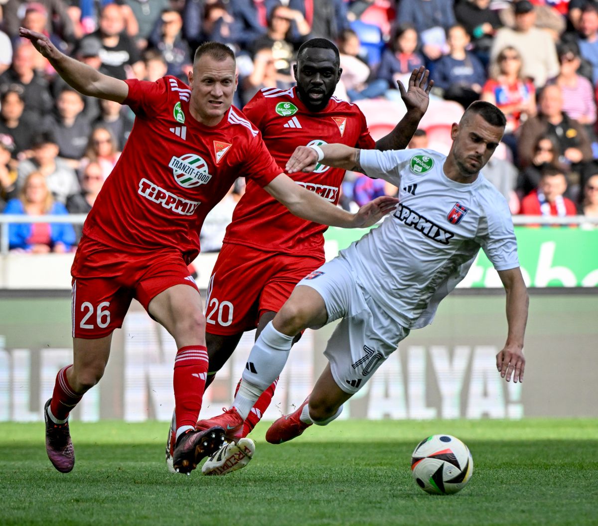 A Fehérvár volt a kezdeményezőbb a mérkőzésen, de kevés veszélyt jelentettek a kapura.