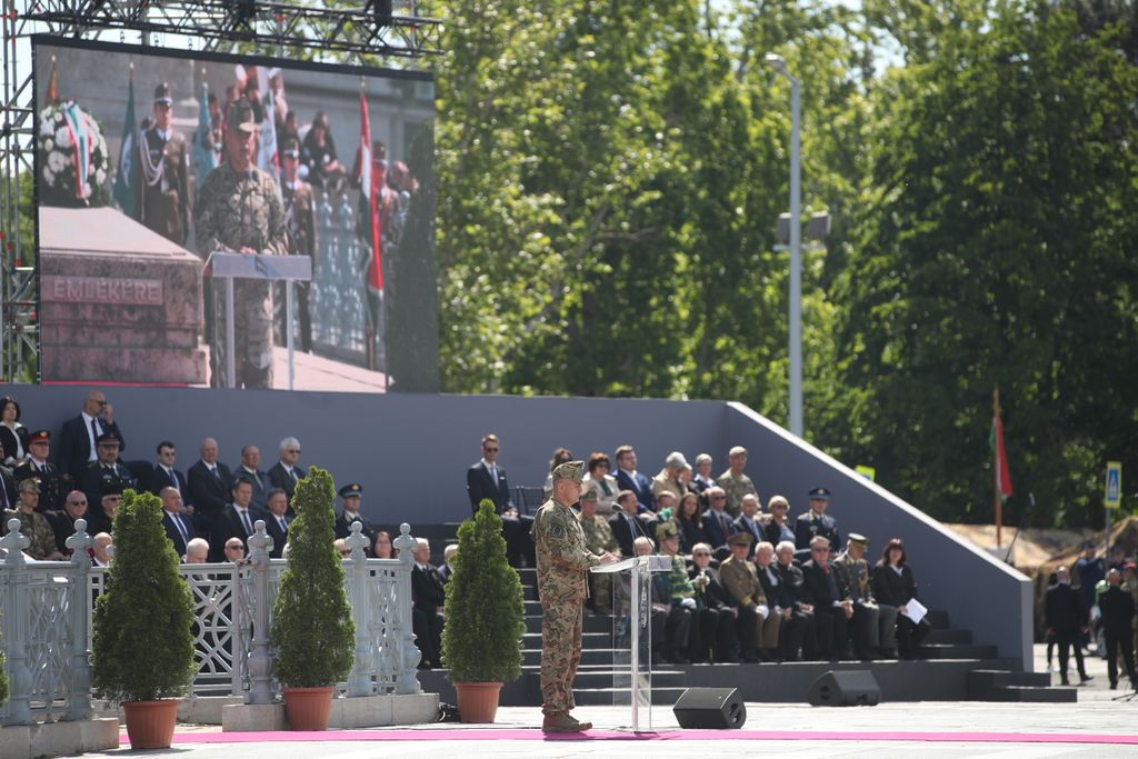Magyar Hősök Emlékünnepe a Hősök terén