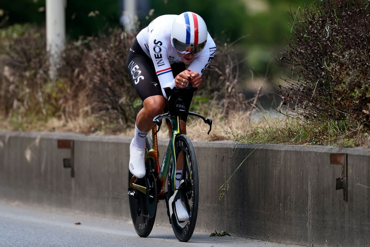 Joshua Tarling volt az egyetlen a Giro d’Italia tiranai időfutamán, aki gyorsabb volt, mint az összetett élére álló Primoz Roglic