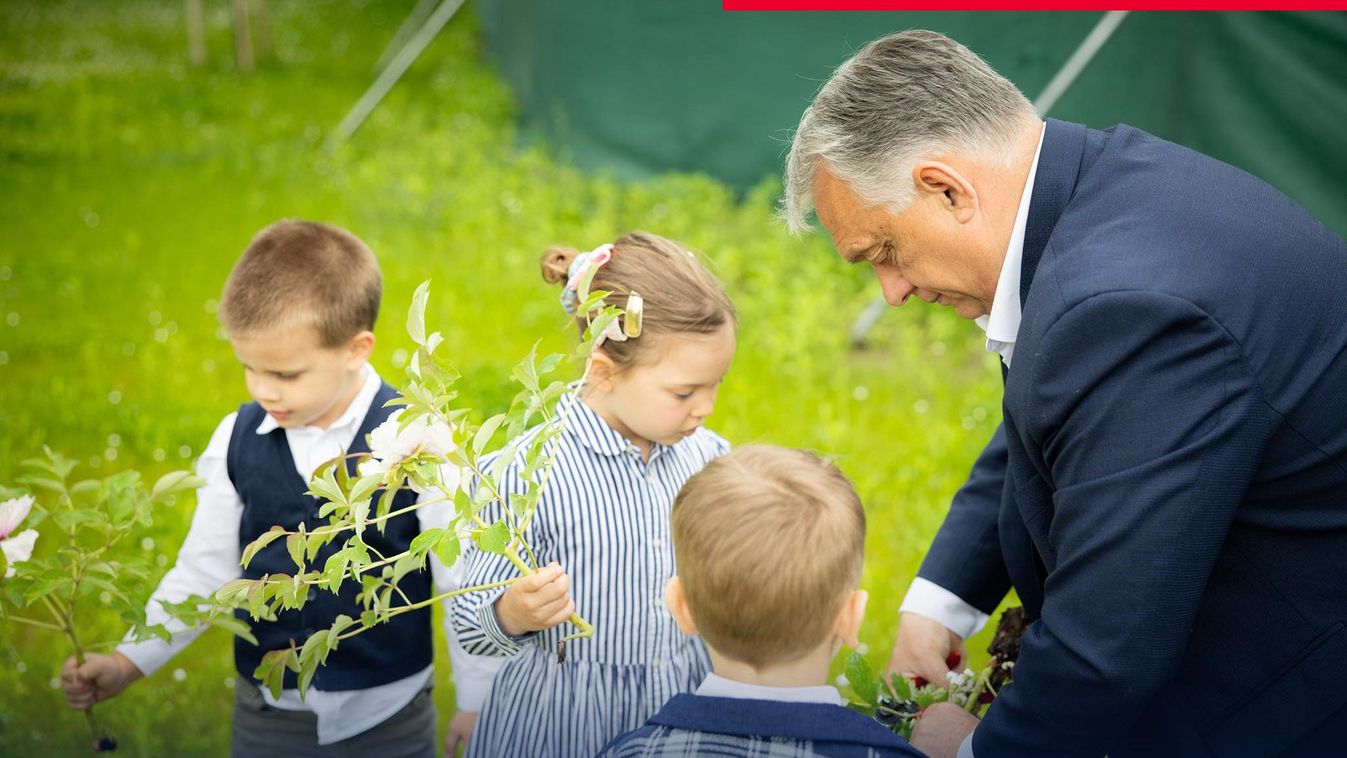 Orbán Viktor, virág, anyák napja