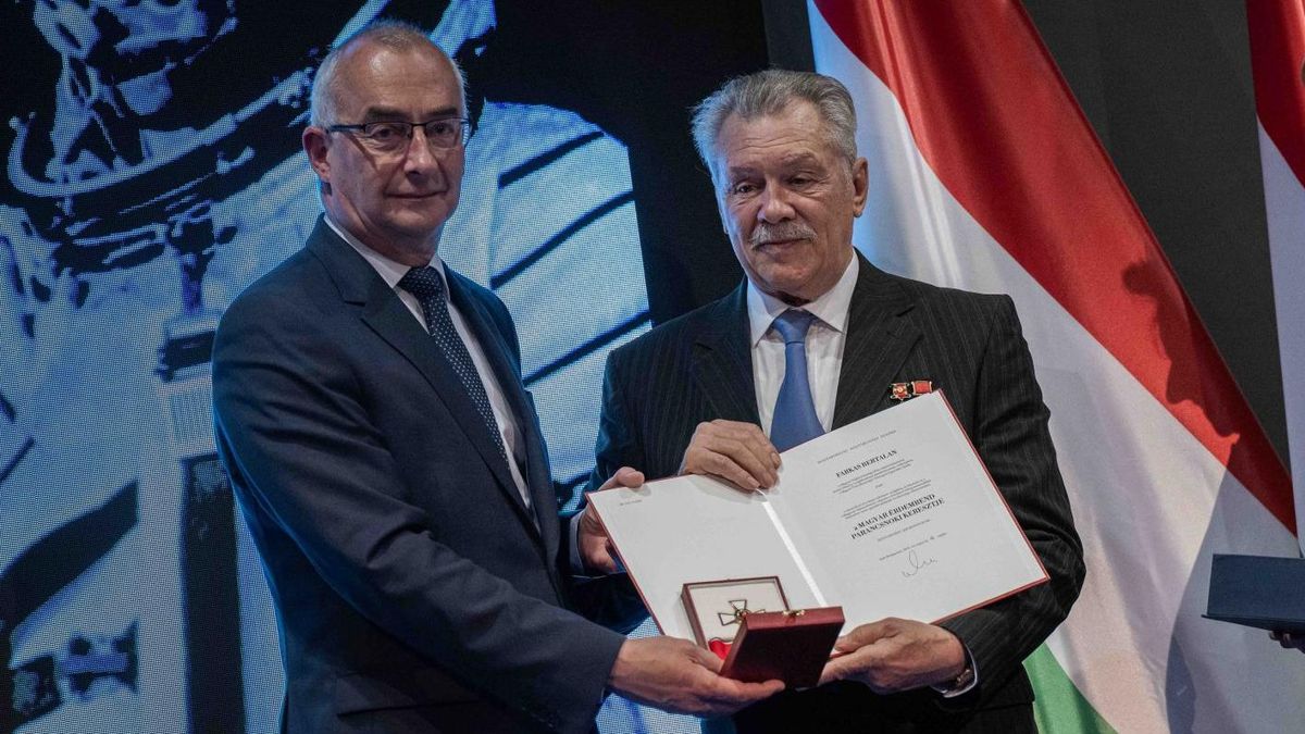 Kitüntették Farkas Bertalant + videó