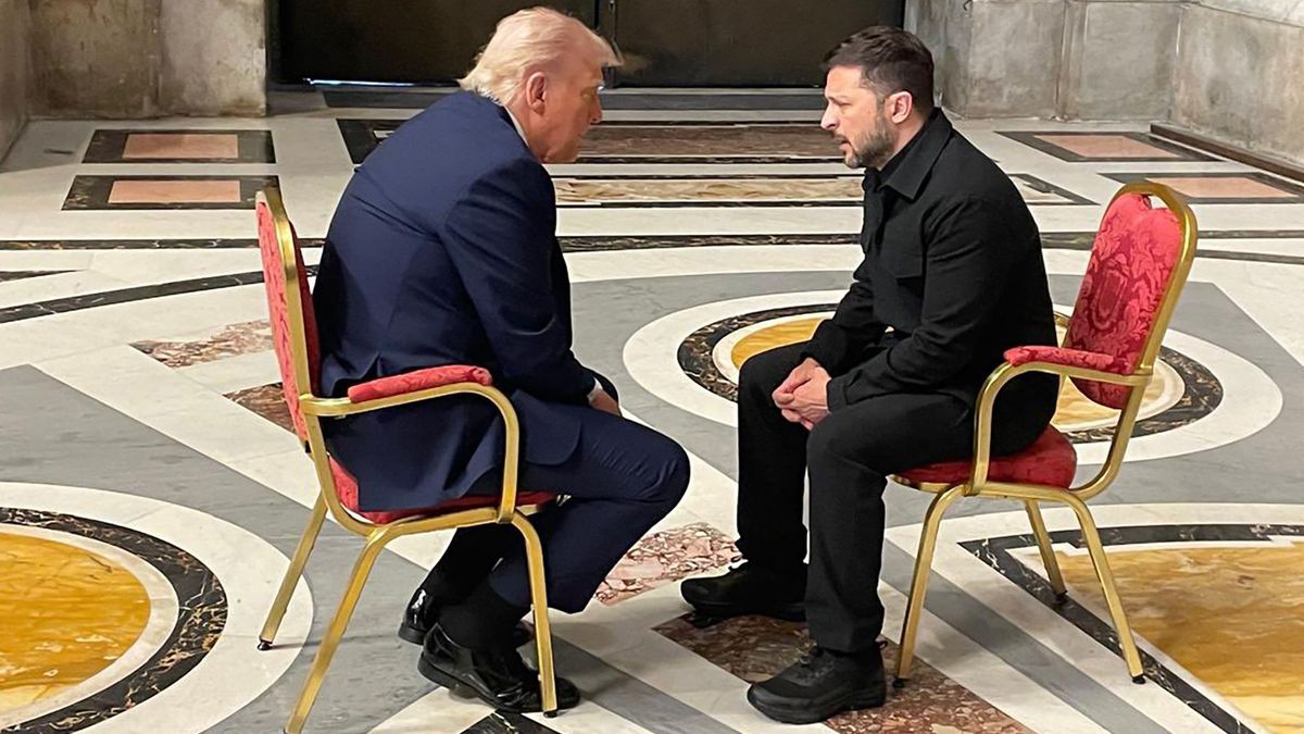 Donald Trump elárulta, miről beszélt Zelenszkijjel a Vatikánban