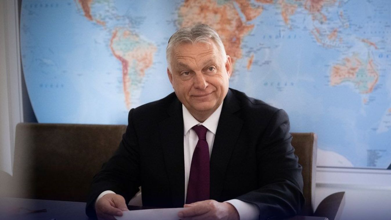 Orbán Viktor is drukkol az érettségizőknek (Fotó: Facebook)