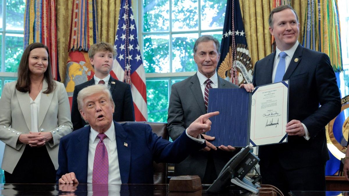 Trump így jutalmazza a tűzszünetet