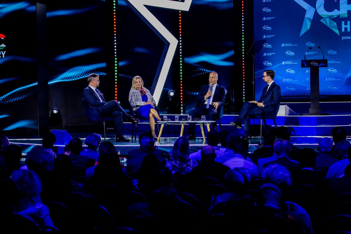 CPAC panelbeszélgetés Barbara Kolm, Stephen Bartulica, Ernst Roets, Törcsi Péter