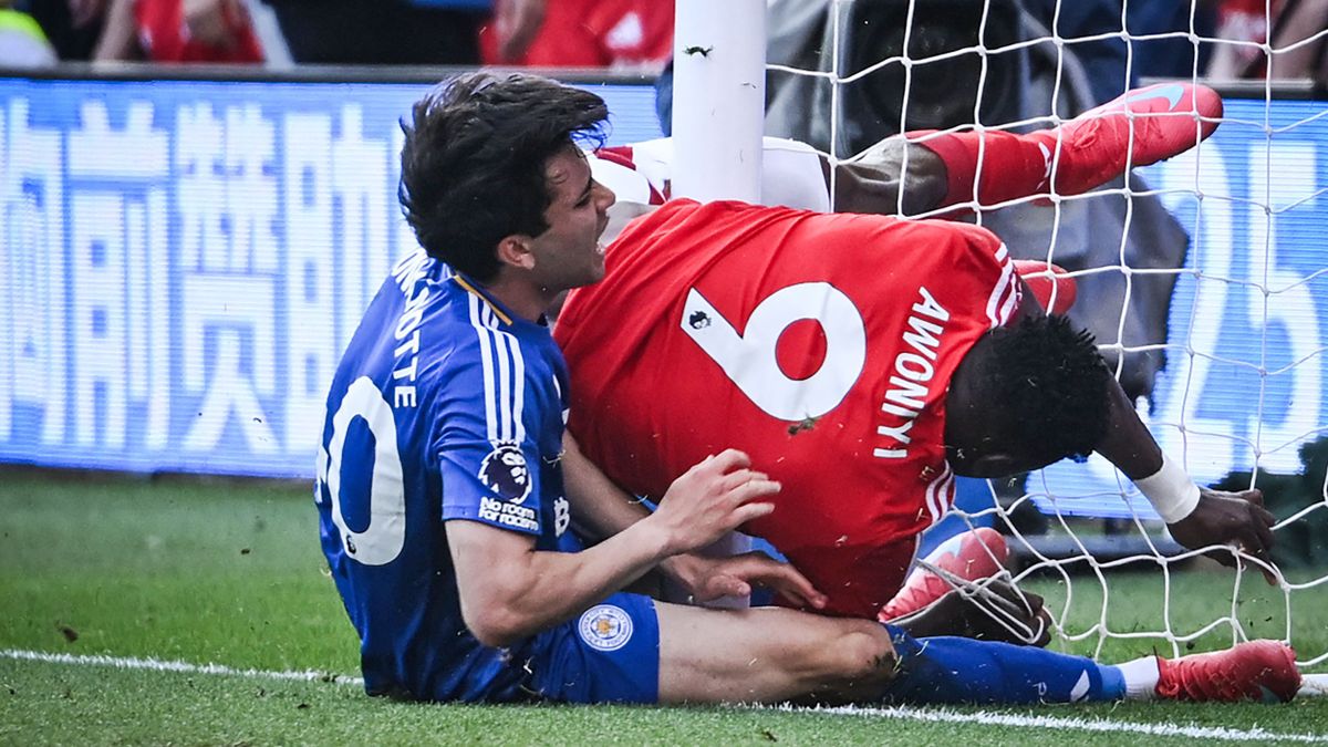 A kapufának ütközött, most kómába helyezték a PL-futballistát