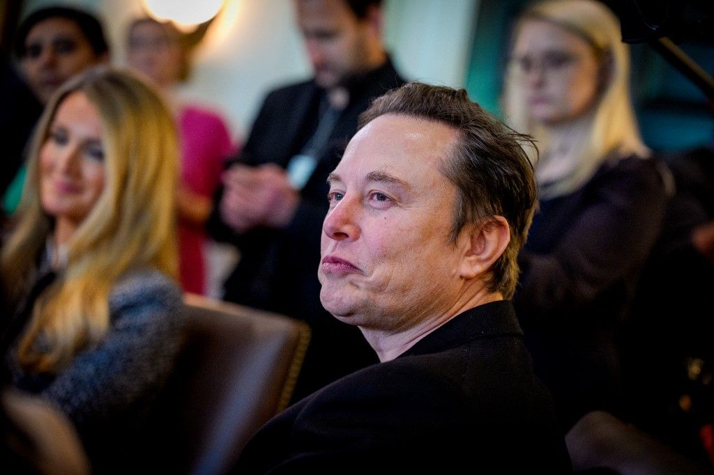 WASHINGTON, DC - APRIL 30: White House Senior Advisor, Tesla and SpaceX CEO Elon Musk attends a Cabinet meeting at the White House on April 30, 2025 in Washington, DC. Trump convened the meeting as reports released today say the U.S. economy contracted 0.3% in the first quarter of 2025, the first negative reading in three years, fueled by a massive surge in imports ahead of the administration's expected tariffs.   Andrew Harnik/Getty Images/AFP (Photo by Andrew Harnik / GETTY IMAGES NORTH AMERICA / Getty Images via AFP)