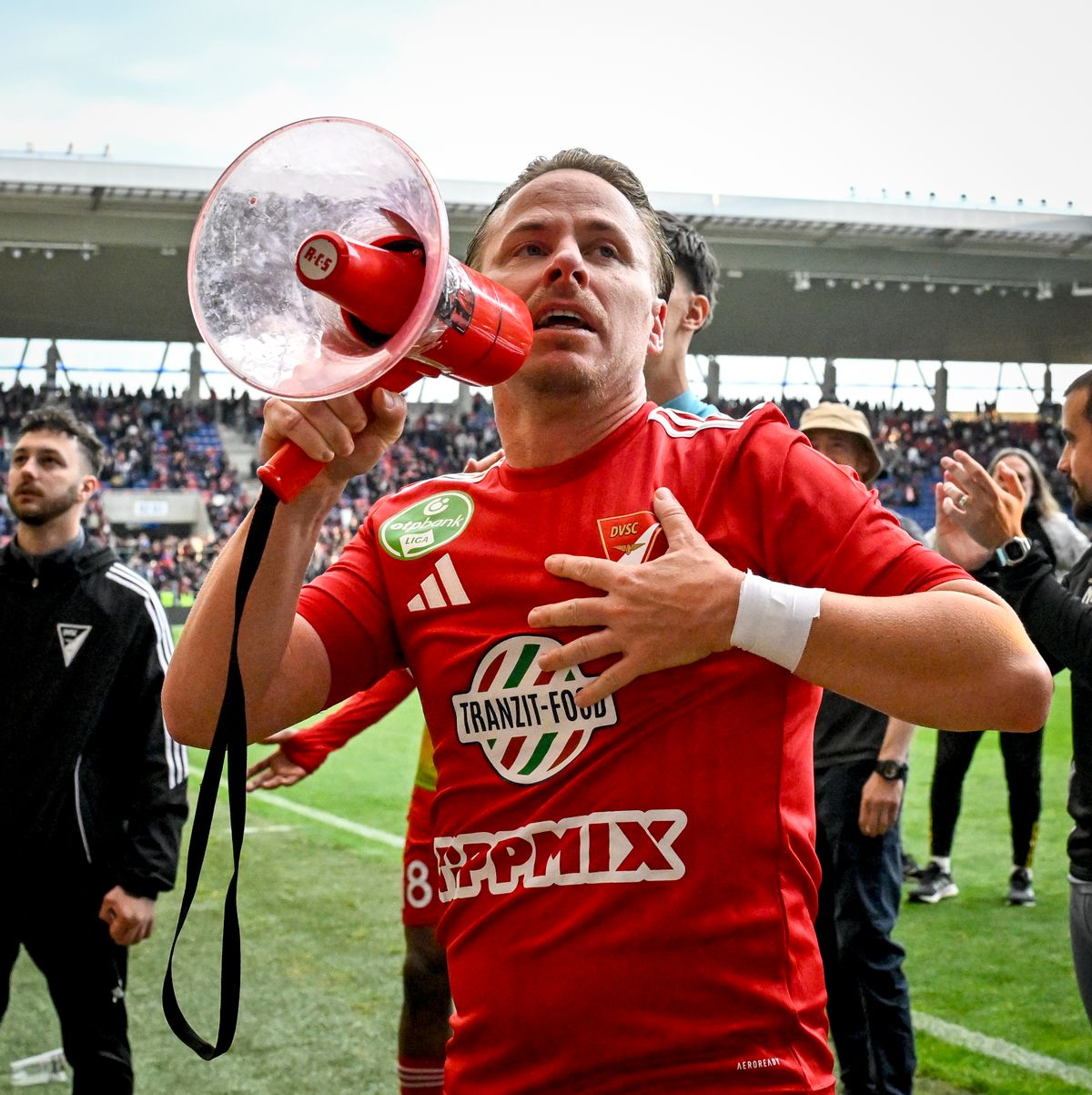 Székesfehérvár 20250524 labdarDzsudzsák Balázs vajon végleg elköszönt a DVSC szurkolóitól a Fehérvár elleni meccsen? Meglepő fordulat lenne, ha a Honvédnál folytatná sportigazgatókéntúgás NBI NB1 Fehérvár FC Videoton - Debrecen DVSC Fotó kovács péter Nemzeti Sport