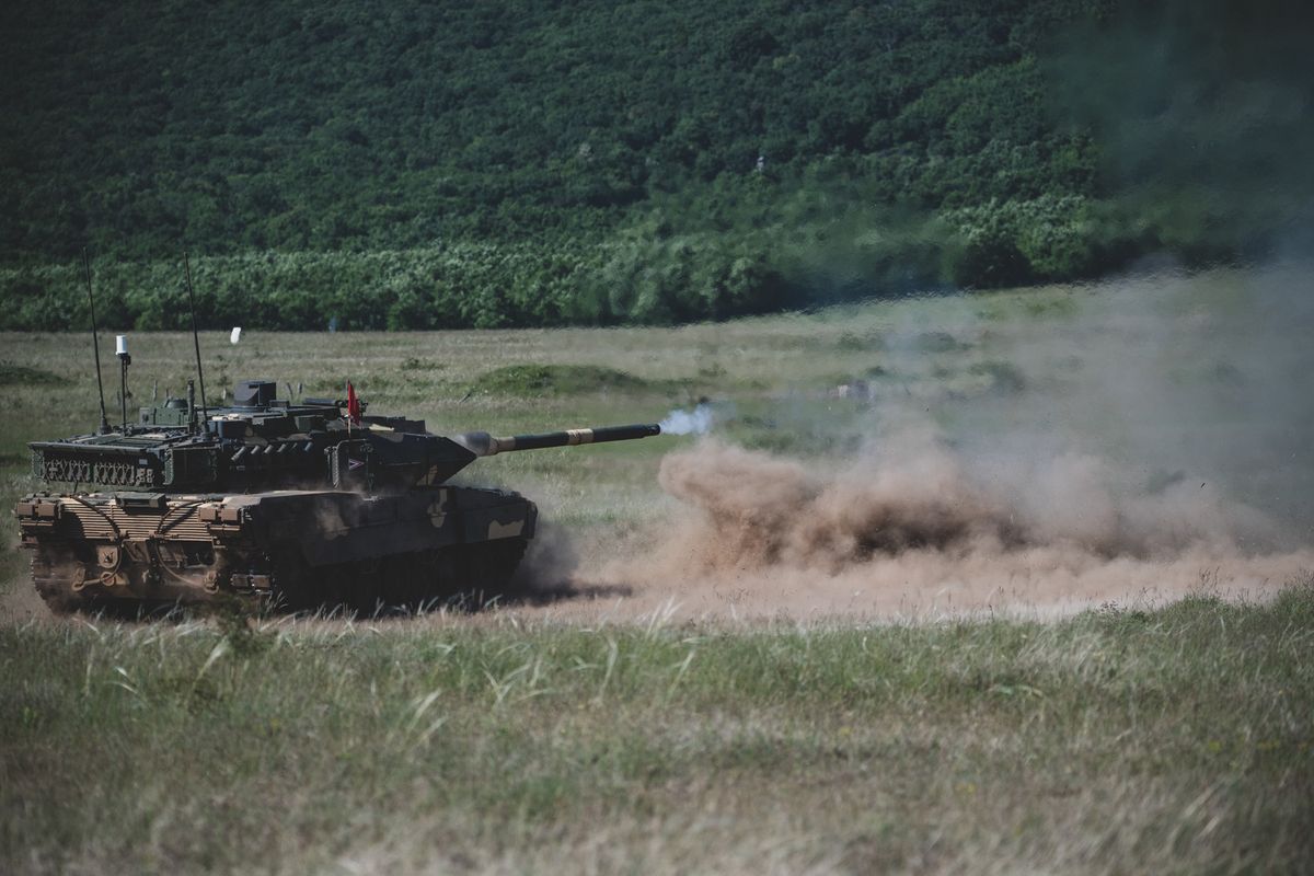 Egy Leopard 2A7HU a Bölényroham gyakorlaton (Forrás: Honvédelem.hu)