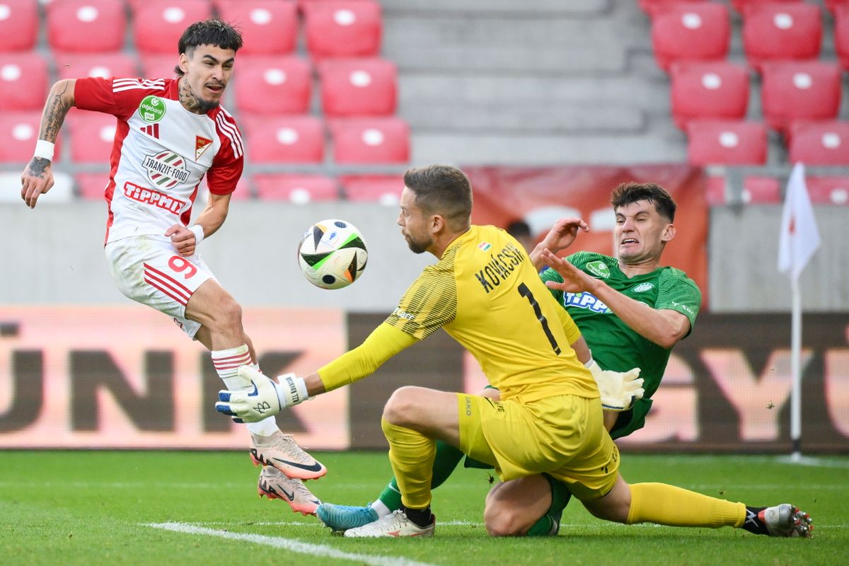 Brandon Domingues (fehér-pirosban) nem csak az ellenfél játékosaival kénytelen megküzdeni ezekben a napokban