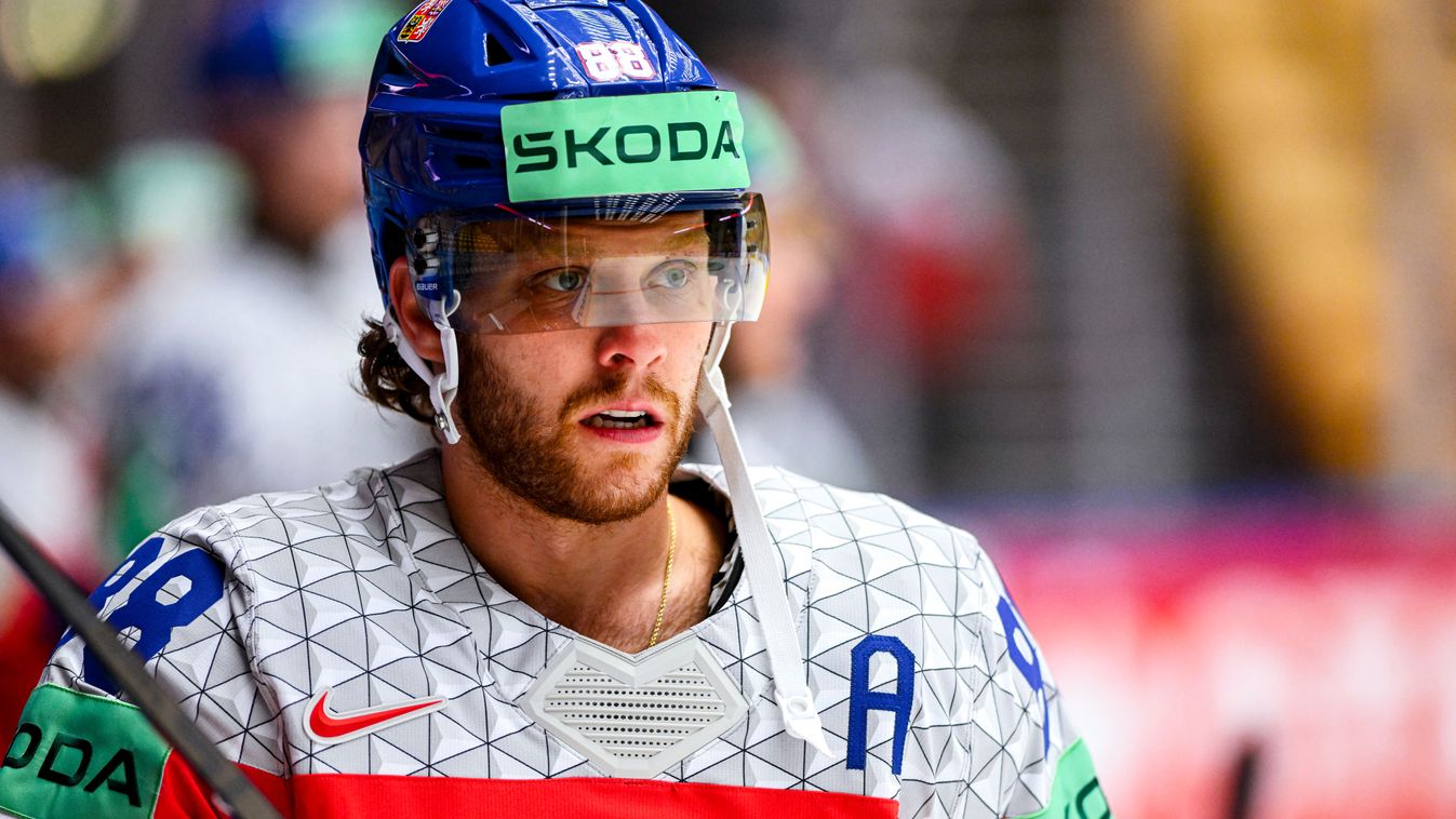 A cseh David Pastrnák az NHL-ben a Boston Bruins játékosa, a hoki vb-n a magyar válogatott játékát dicsérte