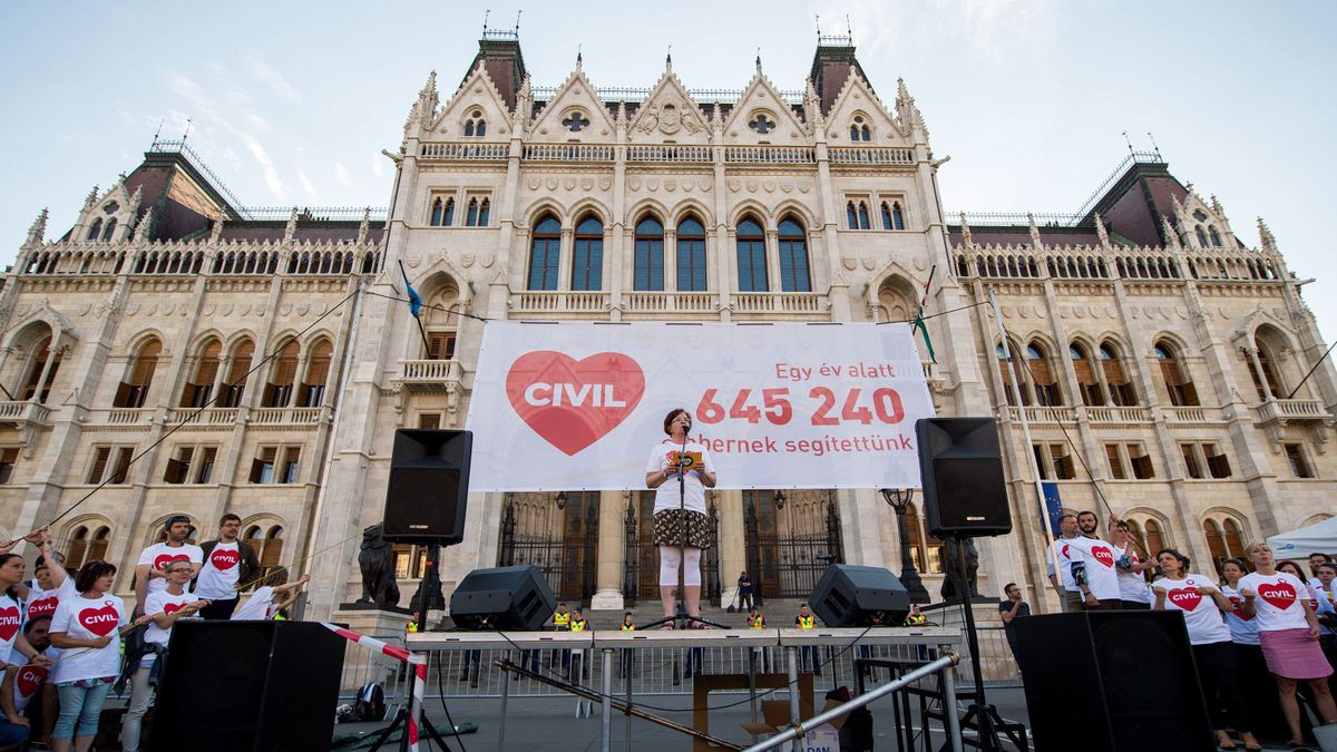 Fényt kaptak, ezért tiltakoznak a külföldről finanszírozott nyomásgyakorló szervezetek