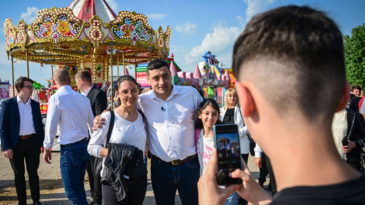 Az ultranacionalisták vezére győzhet vasárnap Romániában