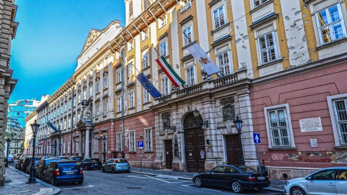 Vádat emelt az ügyészség a Városháza-botrányban