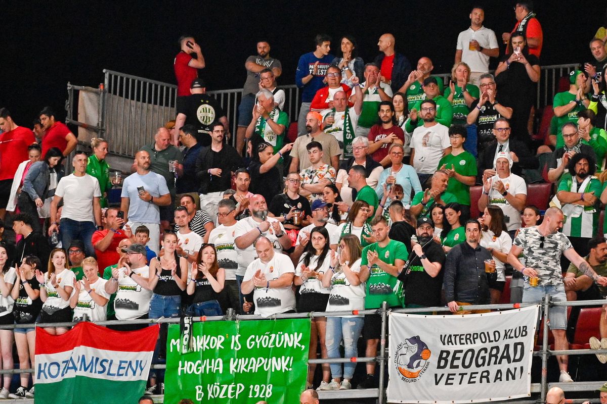 Fradi Gzira, 2025. május 30.A Ferencváros szurkolói a férfi vízilabda Bajnokok Ligája elődöntőjében játszott FTC Telekom - CN Marseille mérkőzésen a máltai Gzirában 2025. május 30-án.MTI/Bodnár Boglárka