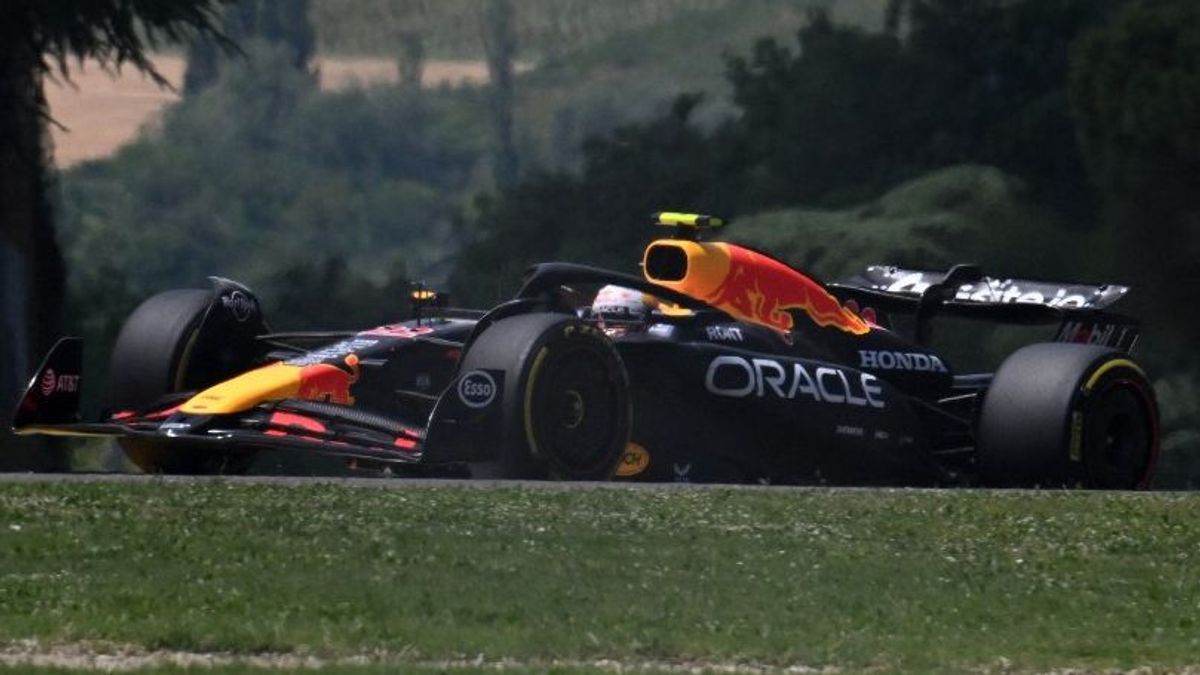 Balesetek és káosz a Forma–1-es időmérőn, hazai pályán is elbuktak a Ferrarik