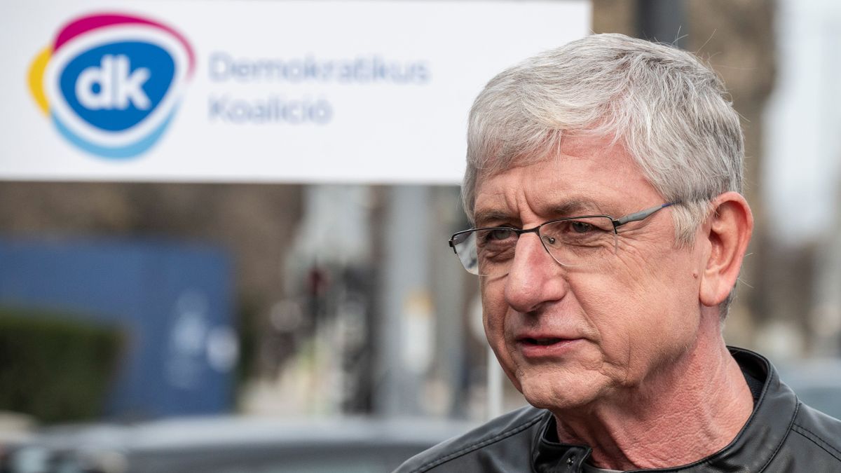 Gyurcsányt eltüntették, de néhány MSZP-s zombi-politikus még sopánkodott egyet az őszödi beszéd évfordulóján