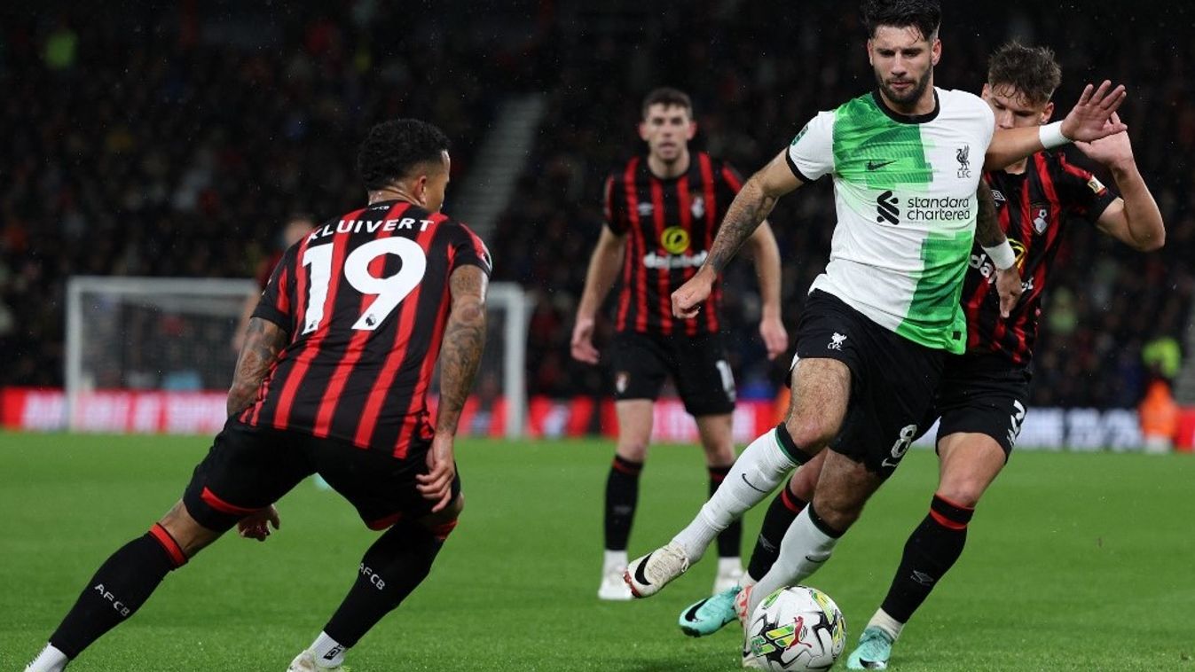 Szoboszlai Dominik és Kerkez Milos itt egymás ellenfeleiként a Liverpool-Bournemouth Premier League-mérkőzésen